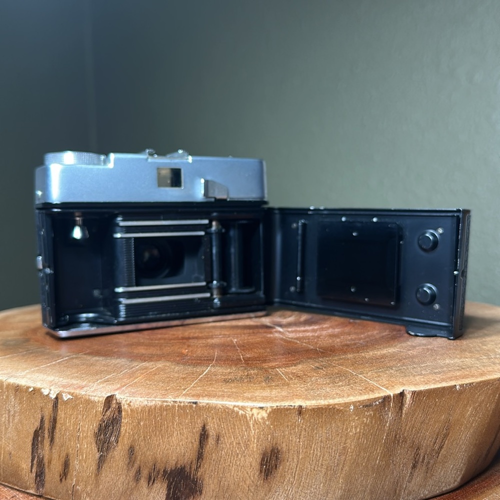 ZEISS IKON Continette 35mm Film Camera - Working! - Picture 12 of 14